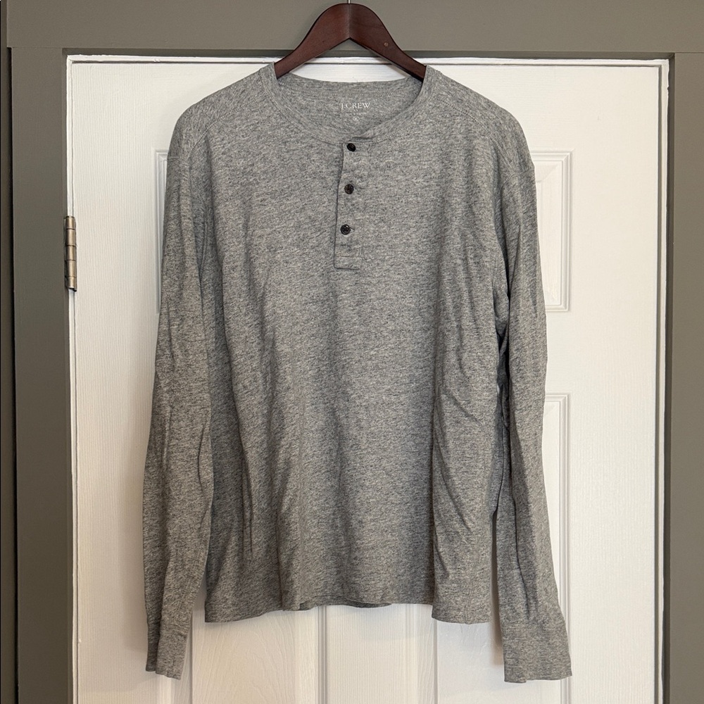 J. Crew Men’s Heather Gray Long Sleeve Henley